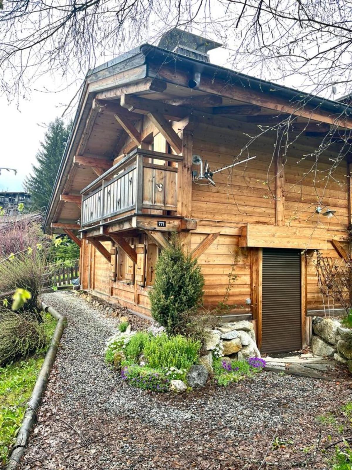 Chalet Beautiful With Garden Close To The Slopes *